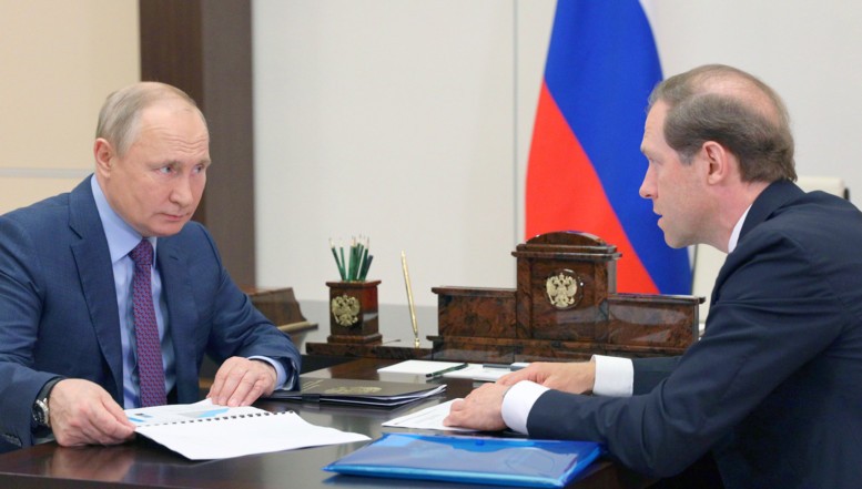 ”Prostule!”. Putin l-a umilit în public pe vicepremierul Manțurov, pe motiv că nu i-a ascultat ordinele!