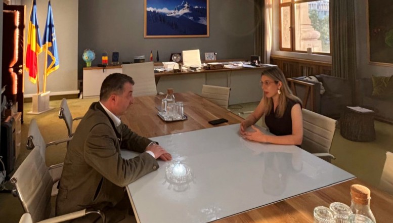 Ministra Diana Buzoianu admite că nu o bucură numirea lui Jean Vișan în fruntea Romsilva / PODUL a stârnit viesparul din cadrul Regiei. Soția unui angajat care semnează contracte de achiziții publice alături de proaspătul director interimar ne amenință și ne bălăcărește: „Sclavi obosiți și ofuscați”