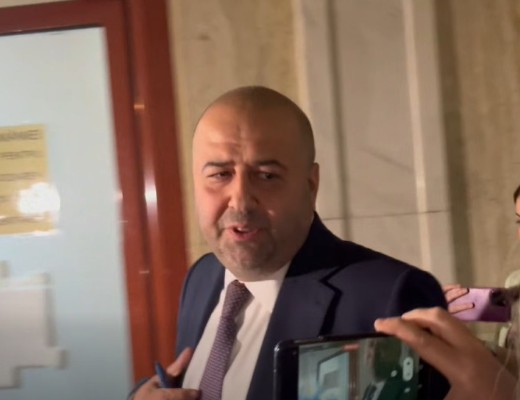 Public Record: Mihai Busuioc, unul dintre judecătorii PSD din CCR, i-a donat fiicei sale singura locuință pe care o deținea chiar cu o zi înainte de a fi votat în funcție. Manevra ar avea ca scop obținerea unei locuințe de protocol