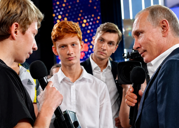 Regimul Putin nu lasă în pace copiii ruși nici pe durata vacanței de vară. Cărțile de propagandă militară pe care elevii trebuie să le citească în această perioadă