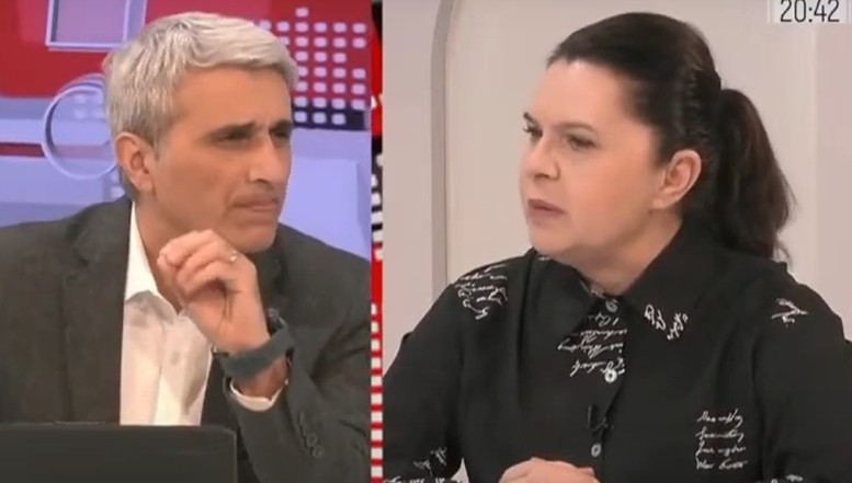 Adriana Săftoiu l-a demolat în direct pe Robert Turcescu: "Chiar te faci că nu înțelegi. Am înțeles, pentru emisiune merită..." / Propagandistul putinist a sărit ca ars la vestea că Europa se pregătește să sporească cheltuielile pentru apărare / Mai mult, într-o notă absolut halucinantă, Turcescu a transmis, practic, că România ar trebui să se predea dacă va fi invadată de ruși