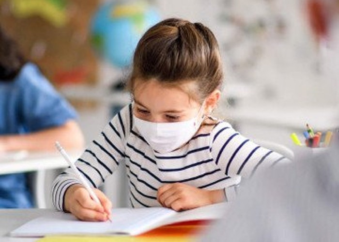 O mare necunoscută în România: cum reacționează copiii la învățământul online? Un studiu prezintă situația dezastruoasă din Rusia