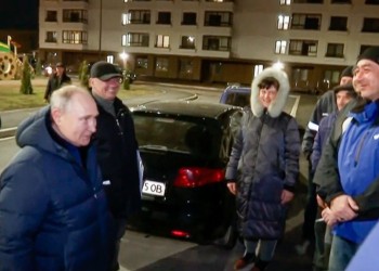 VIDEO. Ucrainenii despre vizita nocturnă a lui Vladimir Putin la Mariupol: „Criminalul se întoace la locul faptei!”
