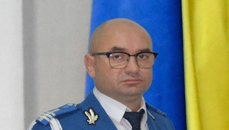 Șeful Jandarmeriei Brăila, col. Iulian Albăceanu, vizat de procurorii DNA într-un dosar. El este suspectat că derulează prin interpuși, folosind inclusiv influența funcției publice, afaceri de milioane de euro