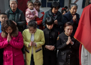 Dacă în Europa numărul creștinilor practicanți e în scădere, aceștia sunt din ce în ce mai mulți în China și în Coreea de Sud! Și asta în pofida represiunii regimului comunist de la Beijing 