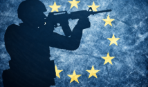 Provocarea înființării unei armate europene sau a altor forme comune de apărare. Ce spune un document elaborat de un înalt oficial european care și-a exprimat consternarea față de dificultățile Europei în a-și pune la punct strategia de apărare: "E surprinzător, dacă nu chiar jenant, că retragerea a mai puțin de 100.000 de soldați americani ar putea crea un vid strategic"