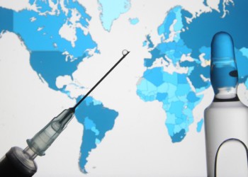 O coaliție de țări condusă de India și Africa de Sud solicită suspendarea drepturilor de PROPRIETATE intelectuală asupra vaccinurilor Covid-19. Motivele