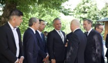 VIDEO. Premierul desemnat refuză categoric să-și depună mandatul, așa cum i-a solicitat conducerea PNL, invocând „interesul României”. Ilie Bolojan, după o ședință de cinci ore: „Parlamentarii PNL care votează Guvernul Veştea pierd calitatea de membru”