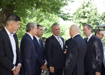 VIDEO. Premierul desemnat refuză categoric să-și depună mandatul, așa cum i-a solicitat conducerea PNL, invocând „interesul României”. Ilie Bolojan, după o ședință de cinci ore: „Parlamentarii PNL care votează Guvernul Veştea pierd calitatea de membru”
