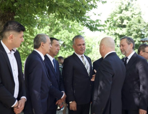 VIDEO. Premierul desemnat refuză categoric să-și depună mandatul, așa cum i-a solicitat conducerea PNL, invocând „interesul României”. Ilie Bolojan, după o ședință de cinci ore: „Parlamentarii PNL care votează Guvernul Veştea pierd calitatea de membru”
