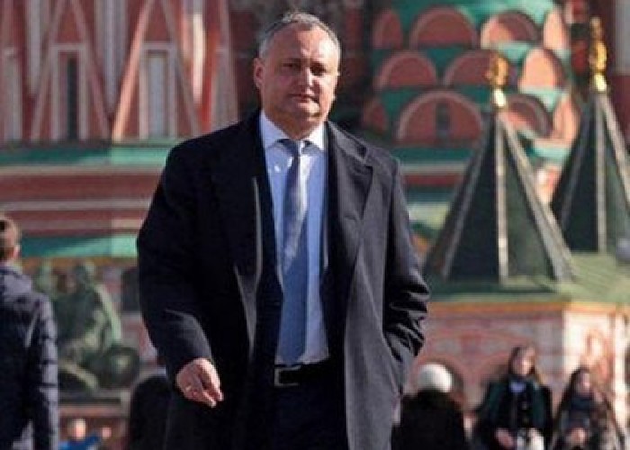 După ce au descoperit Moscova în Bahamas, infractorilor socialiști din gașca rusofilului Dodon le-au crescut viloaie cu 3 etaje în ogrăzi, terenuri de sute de hectare și bolizi de lux sub balcoane