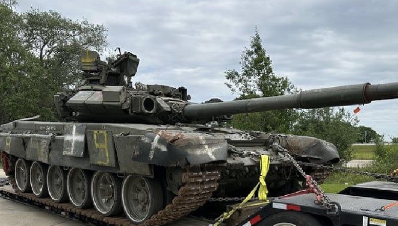 Cel mai modern tanc rusesc, un T-90, capturat de forțele ucrainene la Harkiv, a ajuns în Statele Unite. Ce vor să facă americanii cu el?