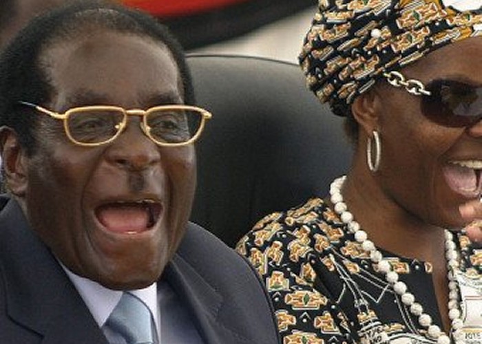 A murit sângerosul criminal Robert Mugabe, fost dictator marxist-leninist în Zimbabwe și marionetă a URSS. Toată viața a furat din averea publică  