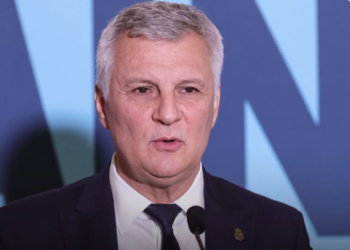Liderul senatorilor PSD, Daniel Zamfir, panicat pe perspectiva anticipatelor: „Chiar nu suntem conștienți?! Facem alegeri anticipate, ca să avem un premier AUR?!” / Acum două luni, același Zamfir era printre cei mai vocali susținători ai alianței PSD-AUR pentru demiterea guvernului de coaliție
