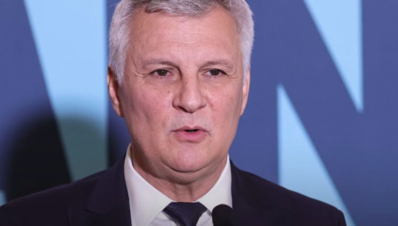Liderul senatorilor PSD, Daniel Zamfir, panicat pe perspectiva anticipatelor: „Chiar nu suntem conștienți?! Facem alegeri anticipate, ca să avem un premier AUR?!” / Acum două luni, același Zamfir era printre cei mai vocali susținători ai alianței PSD-AUR pentru demiterea guvernului de coaliție