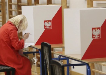 Alegeri locale strânse în Polonia. Partidul de opoziție PiS a obținut cele mai multe voturi, însă formațiunea premierului Donald Tusk va avea controlul în 10 dintre cele 16 provincii ale Poloniei, conform unui exit poll