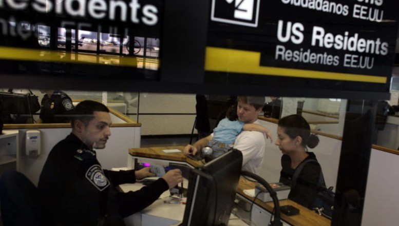 Statele europene și Canada își avertizează cetățenii că pot fi arestați arbitrar în SUA. Un savant francez a fost expluzat pentru că l-ar fi criticat pe Donald Trump. Trei germani au fost reținuți