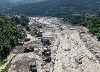 VIDEO Ce a cauzat viitura apocaliptică de la granița tibetană a Nepalului. Bilanțul preliminar al tragediei: sute de morți și peste 1300 dispăruți, printre care și numeroși turiști străini