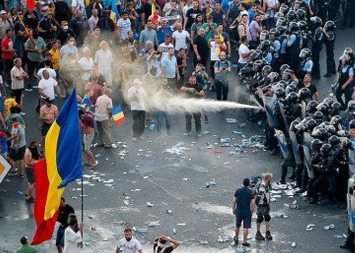 FOTO Propaganda PSD investește bani în pagini de Facebook pentru a descuraja participarea la protestul din 10 august   