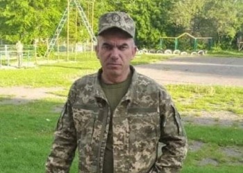 Eroii nu mor niciodată! Președintele Zelenski l-a decorat post-mortem pe eroul nord-bucovinean de etnie română Victor Vasilica. Militarul a căzut la datorie apărând Ucraina de invadatorii ruși