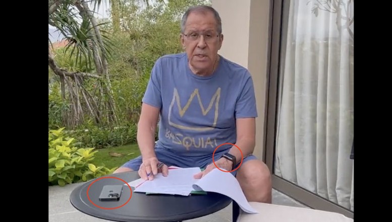 VIDEO: Ajuns la spital de urgență, în Bali, bătrânul KGB-ist Lavrov s-a transformat într-un susținător al Vestului ”decadent” și al… LGBT. În rest, minte cum respiră