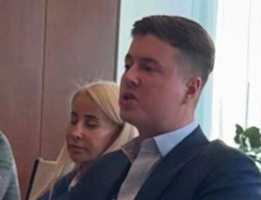 Lovitură grea pentru Maricel Păcuraru. Curtea de Apel București a decis redeschiderea urmăririi penale față de Paul Păcuraru, fiul patronului de la Realitatea Plus, care a vrut să preia conducerea unei importante companii folosindu-se de acte false