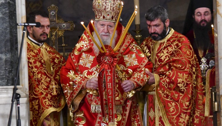 Tensiuni la Sofia după moartea Patriarhului Neofit. Coordonată de serviciile secrete ale Moscovei, tabăra pro-rusă vrea să impună un patriarh kremlinopat în Bulgaria. Disputele au început mult prea devreme