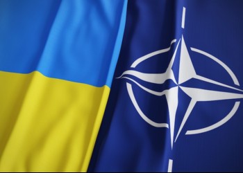 Președintele Poloniei pledează ca Ucraina să fie invitată cât mai repede să adere la NATO, chiar dacă aderarea propriu-zisă nu e posibilă "în timpul războiului". Importanța unei astfel de invitații oficiale