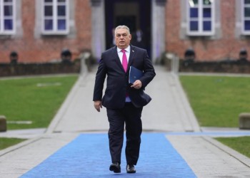 Putinistul hoțoman de la Budapesta vrea să rețină banii și aurul Ucrainei aflate în război pentru încă cel puțin două luni. Nu are niciun temei legal, e doar un sinistru gest populist electoral pentru a stopa fluxul de alegători atras în număr tot mai mare de formațiunea de opoziție a lui Peter Magyar