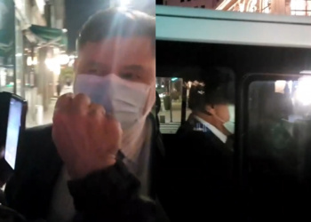 VIDEO Actorul Costel Cașcaval a cedat nervos: geamul mașinii în care se afla Rafila, lovit cu palma. "Pui de securist!"
