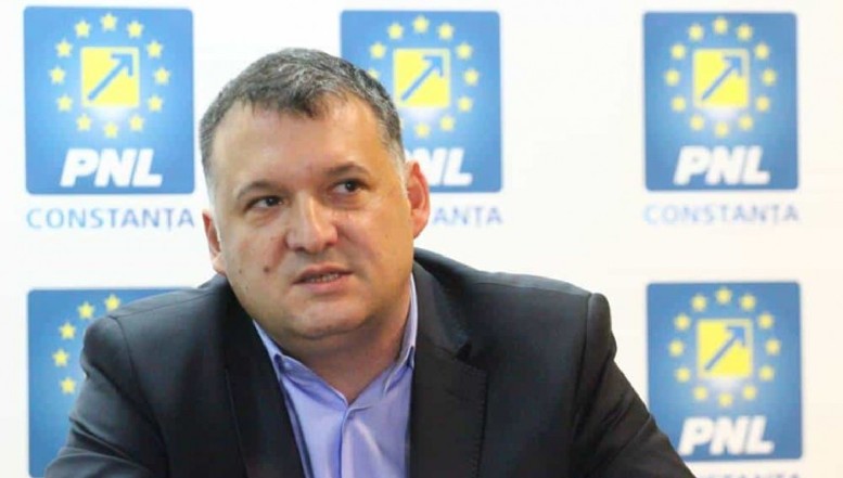 "TVA de 5% pentru lemnele de foc". Bogdan Huțucă: "Am reușit alături de colegii liberali să trecem acest amendament foarte bun pentru români în actualul context energetic"
