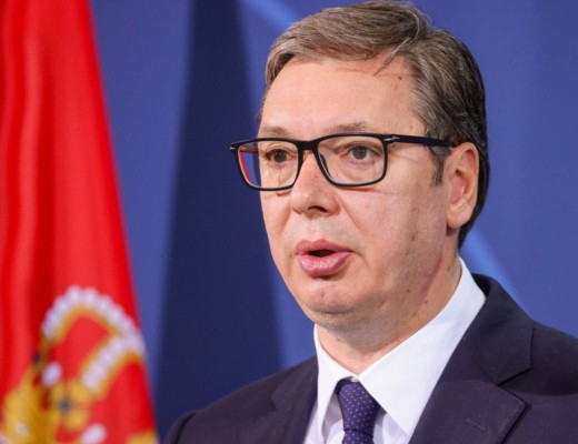 Protectorul fugarului putinist Sebastian Ghiță afirmă că ar putea demisiona curând din funcția de președinte al Serbiei. Aleksandar Vučić are însă o strategie mai complexă prin care încearcă să-i păcălească pe protestatari