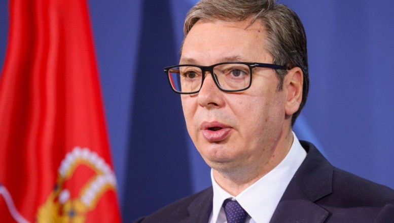 Protectorul fugarului putinist Sebastian Ghiță afirmă că ar putea demisiona curând din funcția de președinte al Serbiei. Aleksandar Vučić are însă o strategie mai complexă prin care încearcă să-i păcălească pe protestatari