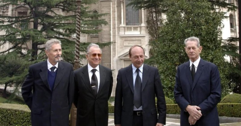 imaginea cu regele mihai1