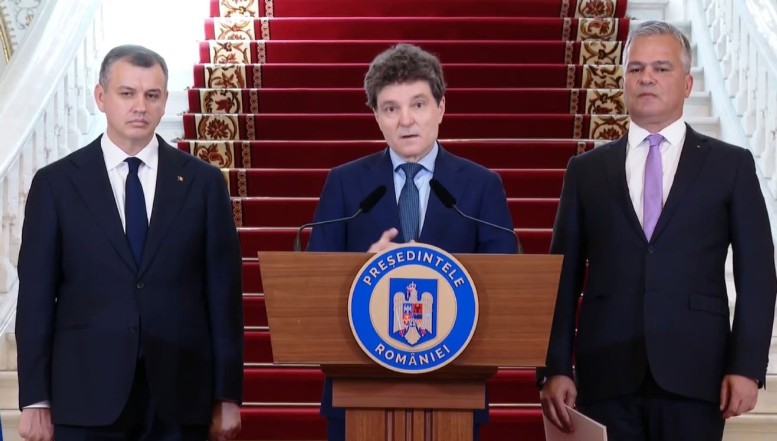 ACUZAȚII EXPLOZIVE. Istoricul Marius Oprea: Cu susținerea SRI și a DNA, președintele Nicușor Dan se pregătește să ȘANTAJEZE parlamentari pentru a înjgheba o majoritate care să voteze Guvernul Veștea. Operațiunea e coordonată chiar prin intermediul Departamentului Securității Naționale (DSN) de la Cotroceni / ”Fâlfâie dosare pe cerul României!”