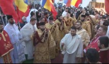 VIDEO. Balamuc, nervi și înghesuială religioasă la Constanța. ÎPS Teodosie a organizat o amplă procesiune stradală, cu aviz „favorabil” de la Primărie. Niciun preot nu a purtat mască sanitară
