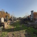 EXCLUSIV. Administrația Regională de Stat din Cernăuți oferă detalii despre starea actuală a Cimitirului Central (Istoric) din Cernăuți, acolo unde sunt înhumate inclusiv o serie de personalități ale istoriei românilor bucovineni: “Monumentele necesită investiții mari”. Când au început și de ce au fost sistate lucrările de restaurare