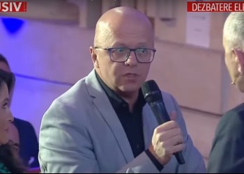 VIDEO. Scene ireale la Antena 3: Mircea Geoană, la un pas de bătaie. Prezidențiabilul își pierde cumpătul, tremură și sare amenințător la Adrian Ursu când acesta îl întreabă despre o posibilă finanțare dubioasă a campaniei sale prin fundația Mihaelei Geoană