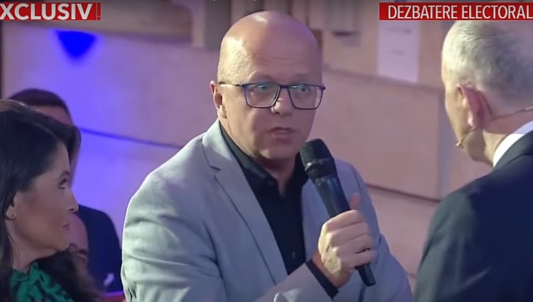 VIDEO. Scene ireale la Antena 3: Mircea Geoană, la un pas de bătaie. Prezidențiabilul își pierde cumpătul, tremură și sare amenințător la Adrian Ursu când acesta îl întreabă despre o posibilă finanțare dubioasă a campaniei sale prin fundația Mihaelei Geoană