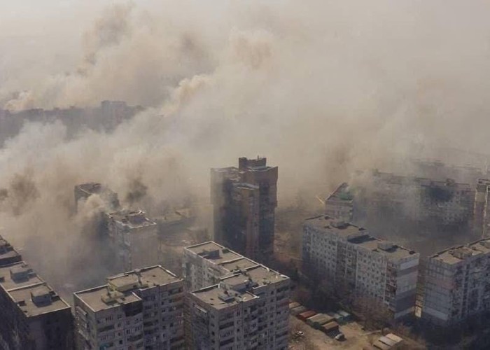Previziunile sumbre ale unui expert în război din Marea Britanie: Ucraina va pierde curând bătălia pentru Mariupol. Peste 10.000 de oameni ar fi fost uciși de bombardamentele rușilor
