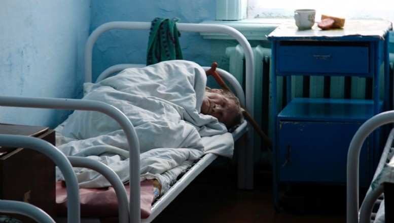 Azilele psihiatrice din Rusia, comparate cu lagărele de concentrare de un activist rus care luptă pentru apărarea drepturilor pacienților din aceste unități: "Intri și vezi schelete vii". Cum sunt torturați pacienții