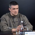 VIDEO Conflictul dintre Mihailo Fedorov și Volodimir Zelenski se amplifică. Tânărul politician cere public organizarea de alegeri în Ucraina, argumentând că Putin&Rusia nu pot decide când să voteze ucrainenii. Apelul lui a produs o undă de șoc la Kiev