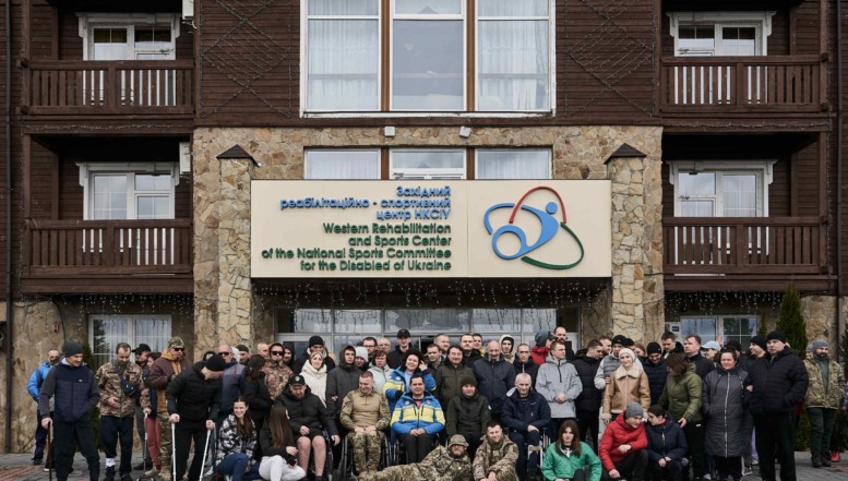 În așteptarea tehnologiei salvatoare. Reabilitarea în Ucraina a persoanelor cu deficiențe de vedere / pierderea completă a vederii. Activitatea multidimensională a organizației caritabile "Let’s See the Victory" (Anna Neplii)