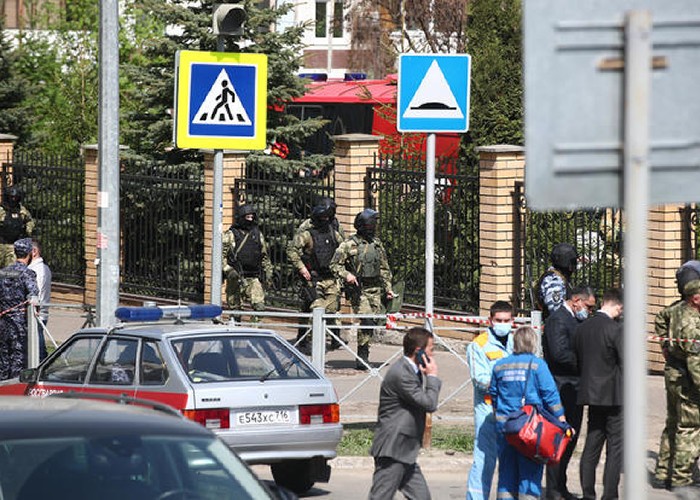 UPDATE. Teroare în Rusia. Un atac armat a avut loc la o școală. Sunt 11 morți, printre care și mai mulți elevi