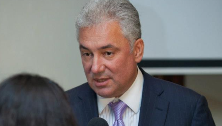 Familia multimilionară Videanu se înfruptă din nou din bani publici. Una din firmele deținute de Adriean și Miorița Videanu s-a mufat la un contract de un miliard de euro oferit de Primăria lui Daniel Băluță