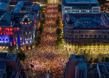 VIDEO. La Belgrad s-a cerut,  în stradă, organizarea de alegeri anticipate / În ultimele zece luni, sârbii au ieșit de peste 23.000 de ori la proteste împotriva corupției