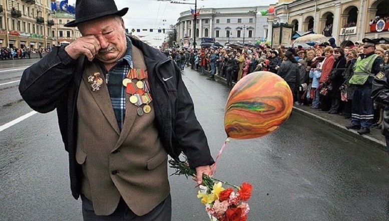 9 mai 2025. Veteranii de război germani, italieni, britanici sau francezi beneficiază de pensii militare de câteva ori sau de zeci de ori mai mari decât cele oferite de Rusia ostașilor ruso-sovietici. Cum au ajuns învinșii să trăiască mai bine decât ”învingătorii”. De ce veteranii de război ruși rămân incomozi pentru Kremlin, deși sunt folosiți propagandistic