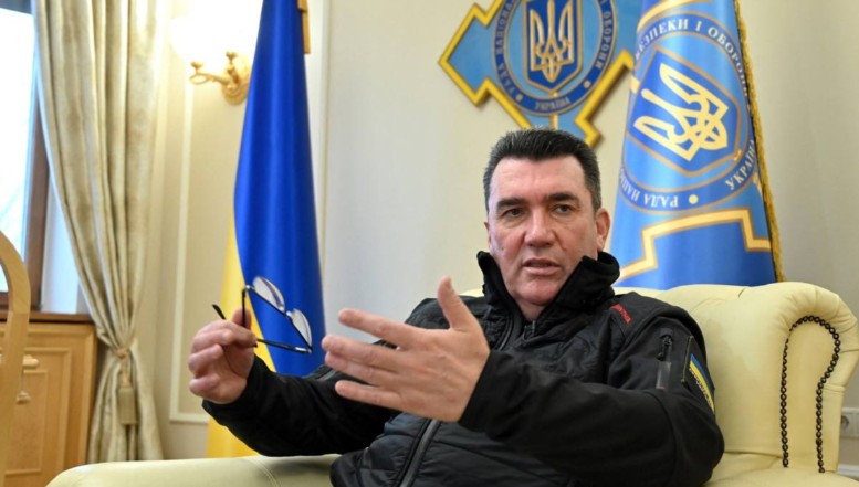 Oleksii Danilov, șeful Consiliului pentru Securitate Națională și Apărare din Ucraina, dezvăluie planul lui Putin de a înființa „Ucraina 2” cu ajutorul unor politicieni trădători de la Kiev / Rușii intensifică asaltul de la Bahmut, sperând să-l obțină până în 24 februarie
