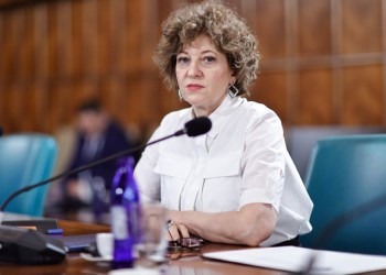 Vicepremierul Oana Gheorghiu, atac devastator la Sorin Grindeanu și formațiunea acestuia: PSD susține că este în opoziție, dar membrii săi ocupă sute de posturi de conducere în administrația centrală, generos remunerate