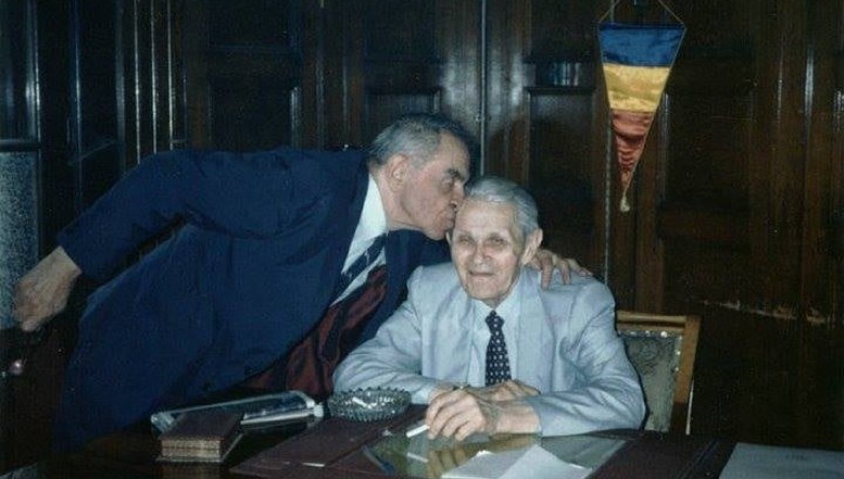Gând pios în memoria Prințului Șerban Ghica, cel mai bun prieten al Seniorului Corneliu Coposu. Torturat de Securitate, a suferit 6 ani în temnițele și lagărele de exterminare comuniste. 102 ani de la nașterea Prințului